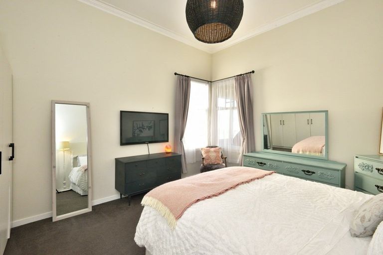 Photo of property in 295 Aberdeen Road, Gisborne, 4010