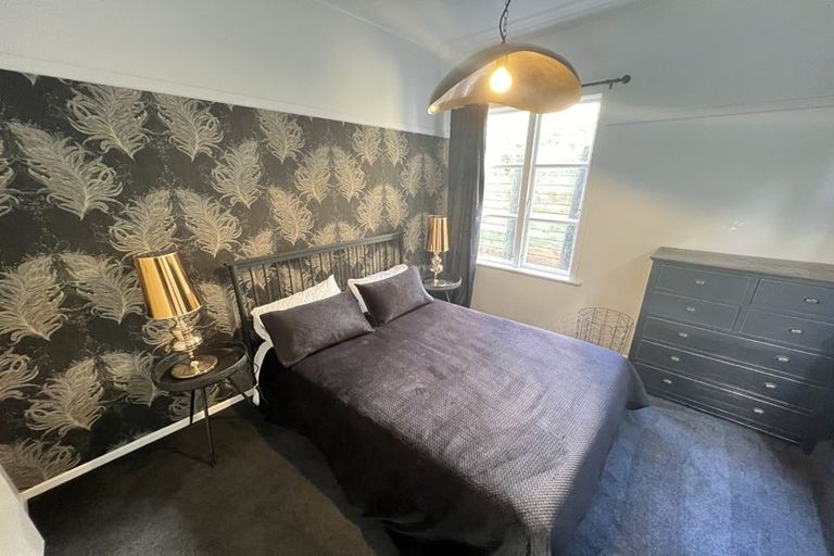 Photo of property in 35 Patanga Crescent, Thorndon, Wellington, 6011