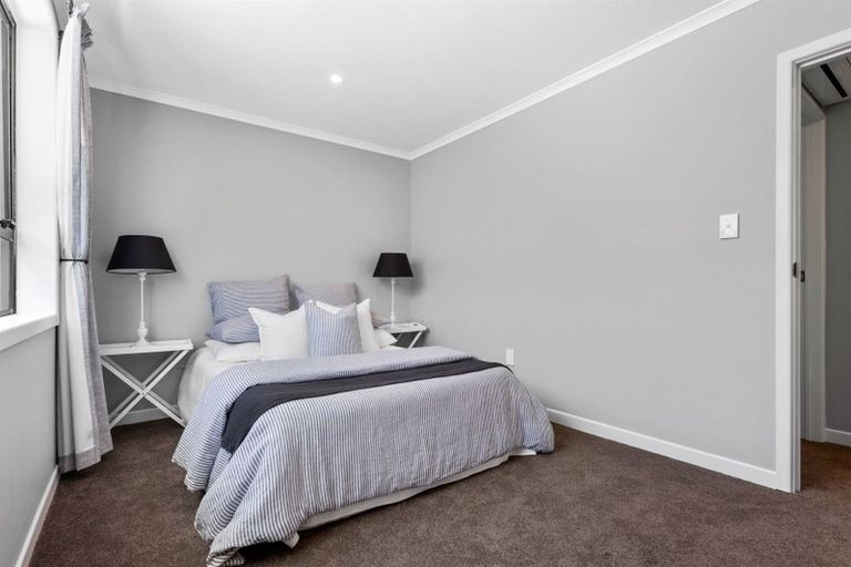 Photo of property in 2/97 Weston Road, St Albans, Christchurch, 8052