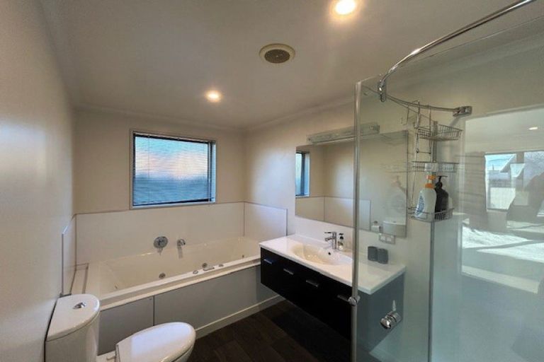 Photo of property in 6 Ash Avenue, Albert Town, Wanaka, 9305