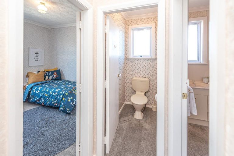 Photo of property in 14 Rawhiti Place, Saint Johns Hill, Whanganui, 4501