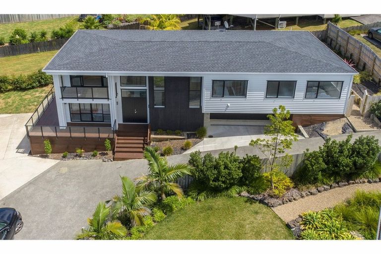Photo of property in 61 Landmark Terrace, Orewa, 0931