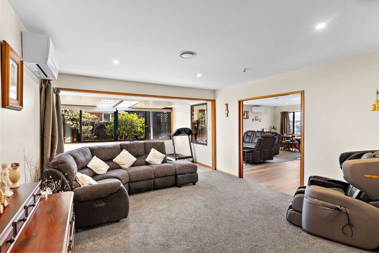 Photo of property in 57 Queenspark Drive, Parklands, Christchurch, 8083