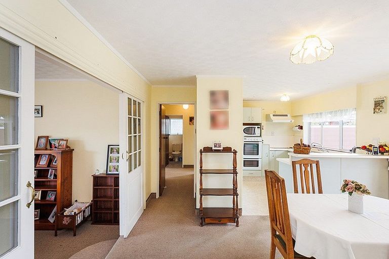 Photo of property in 12 Wedgwood Grove, Highbury, Palmerston North, 4412