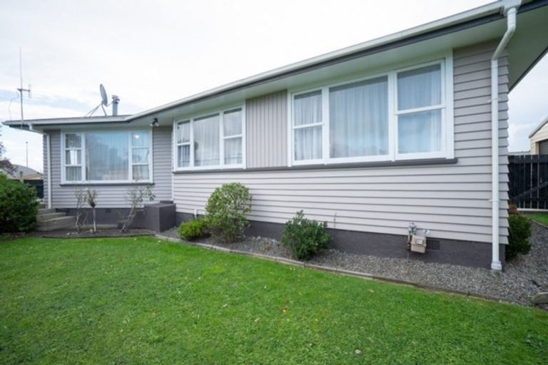 Photo of property in 28 Kaituna Street, Milson, Palmerston North, 4414