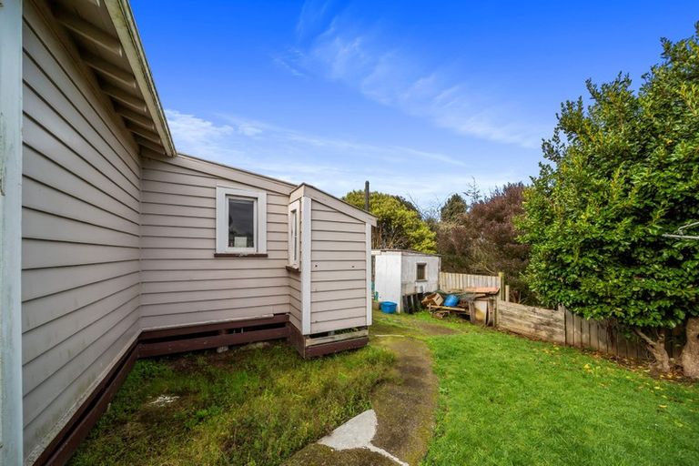 Photo of property in 604 Haowhenua Place, Hawera, 4674