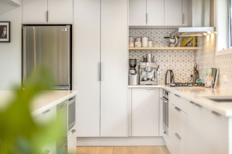 Photo of property in 14 Walton Road, Paraparaumu Beach, Paraparaumu, 5032