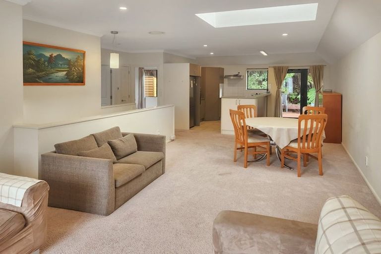 Photo of property in 40 Futuna Close, Karori, Wellington, 6012