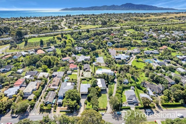 Photo of property in 31 Rimu Road, Raumati Beach, Paraparaumu, 5032