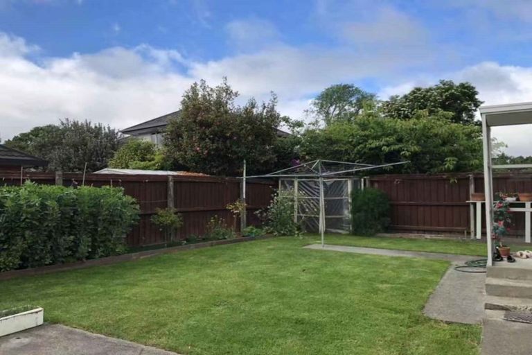 Photo of property in 2/5 Archdall Place, Avonhead, Christchurch, 8042