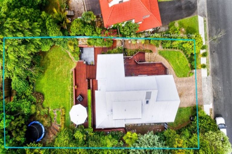 Photo of property in 21 Lagoon Way, West Harbour, Auckland, 0618