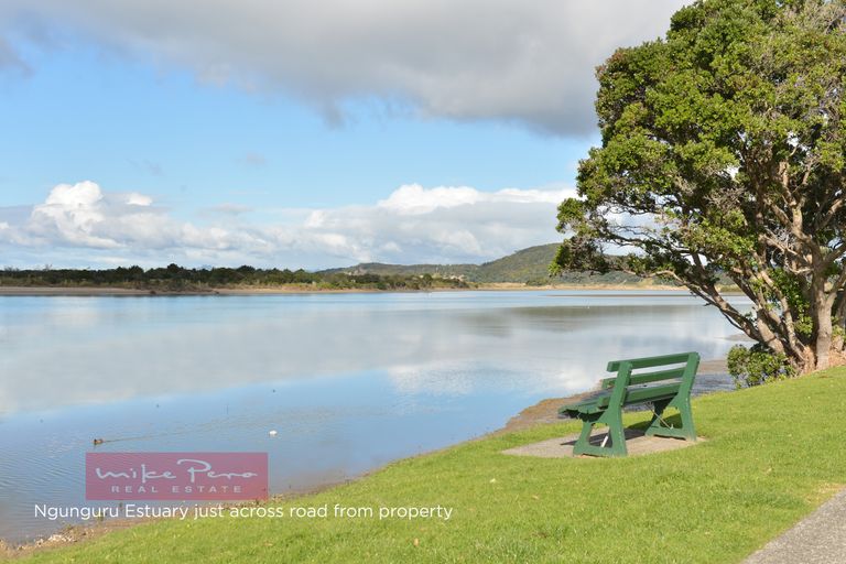 Photo of property in 1995 Ngunguru Road, Ngunguru, Whangarei, 0173