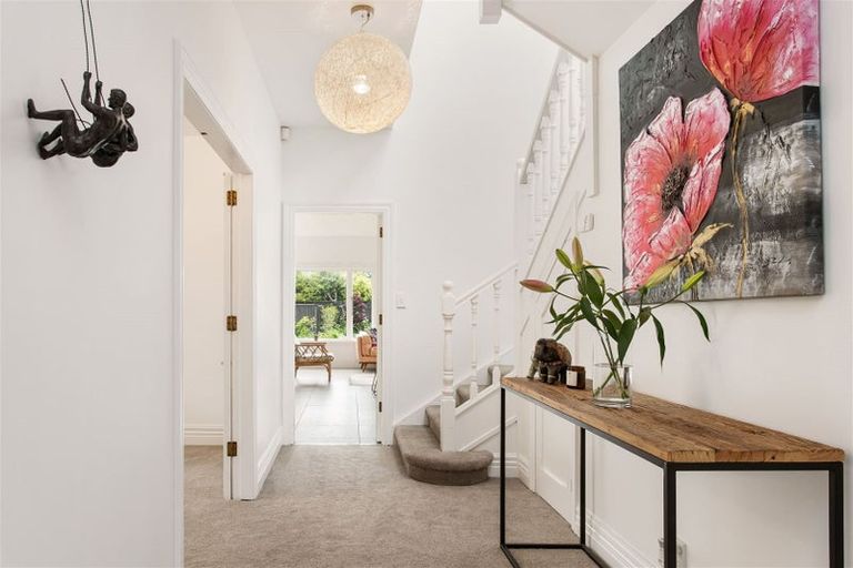 Photo of property in 20 Poynder Avenue, Merivale, Christchurch, 8014