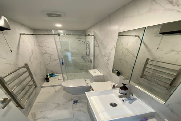 Photo of property in 2/4 Jutland Road, Hauraki, Auckland, 0622