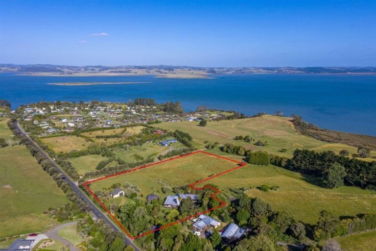 Photo of property in 115 Shelly Beach Road, Shelly Beach, Helensville, 0874