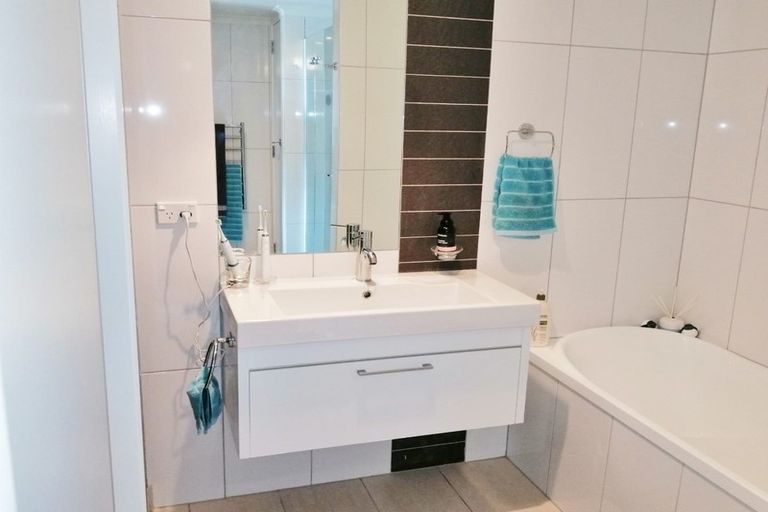 Photo of property in Bellagio Apartments, 11d/39 Taranaki Street, Te Aro, Wellington, 6011