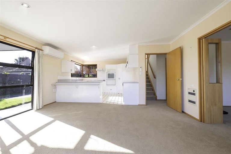 Photo of property in 10 Corfe Street, Ilam, Christchurch, 8041