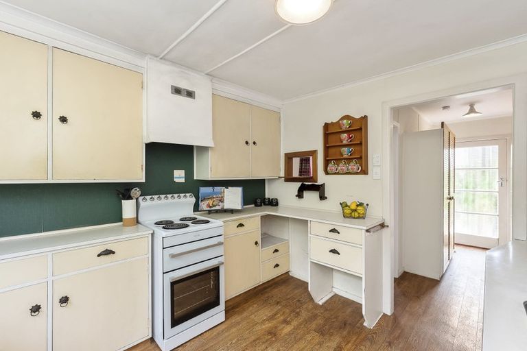 Photo of property in 80 Matatua Road, Raumati Beach, Paraparaumu, 5032