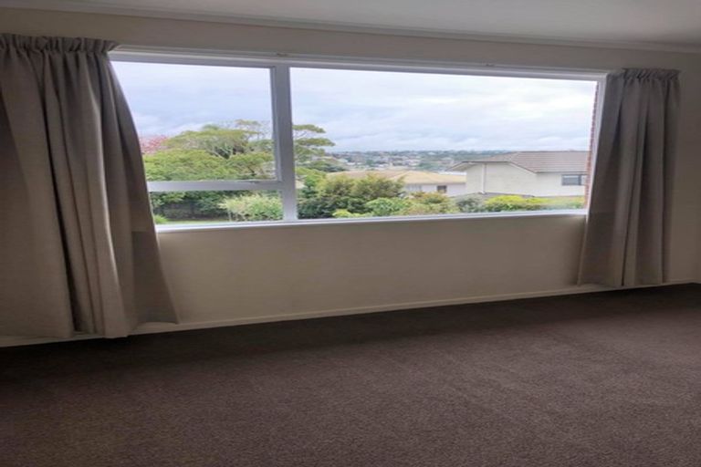 Photo of property in 1/36 Exmouth Road, Northcote, Auckland, 0627