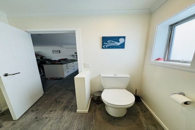 Photo of property in 5/20 Glanmire Road, Newlands, Wellington, 6037