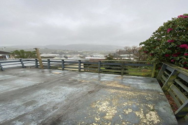 Photo of property in 87 Bell Street, Tawa, Wellington, 5028