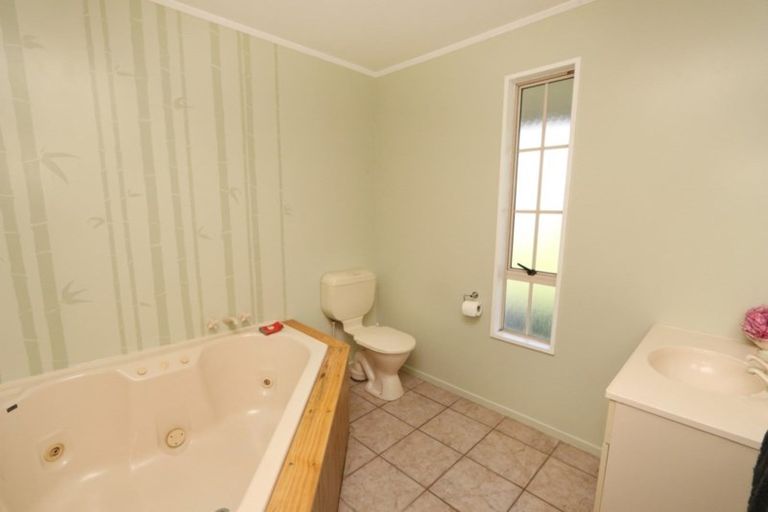 Photo of property in 18 Keenans Road, Newland, Ashburton, 7772