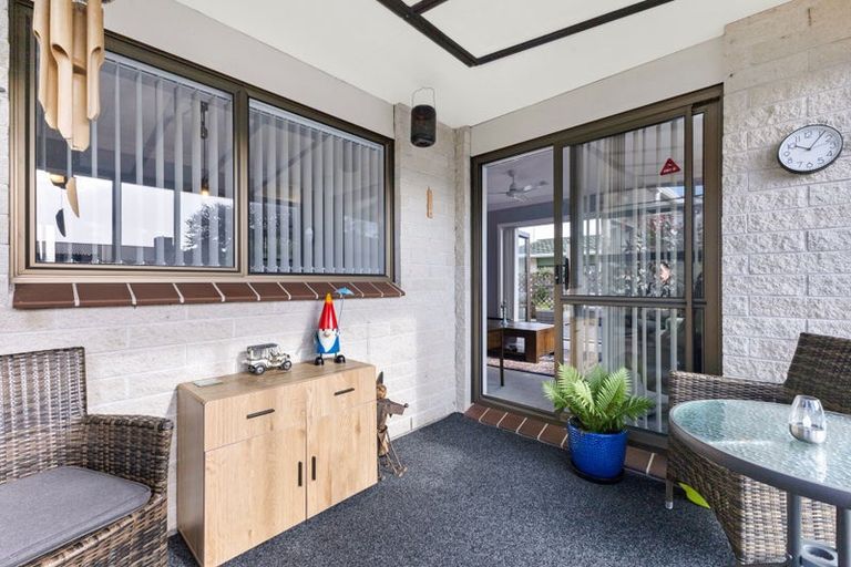 Photo of property in 2/14 Burns Street, Westown, New Plymouth, 4310