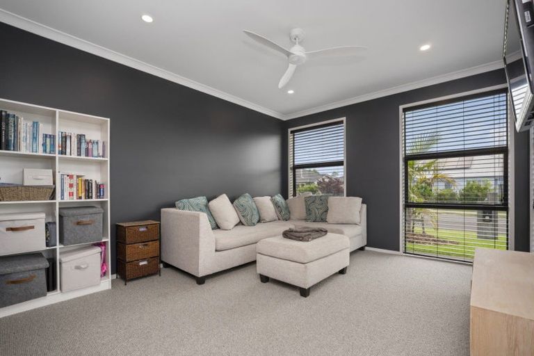 Photo of property in 12 Serenity Drive, Omokoroa, 3114