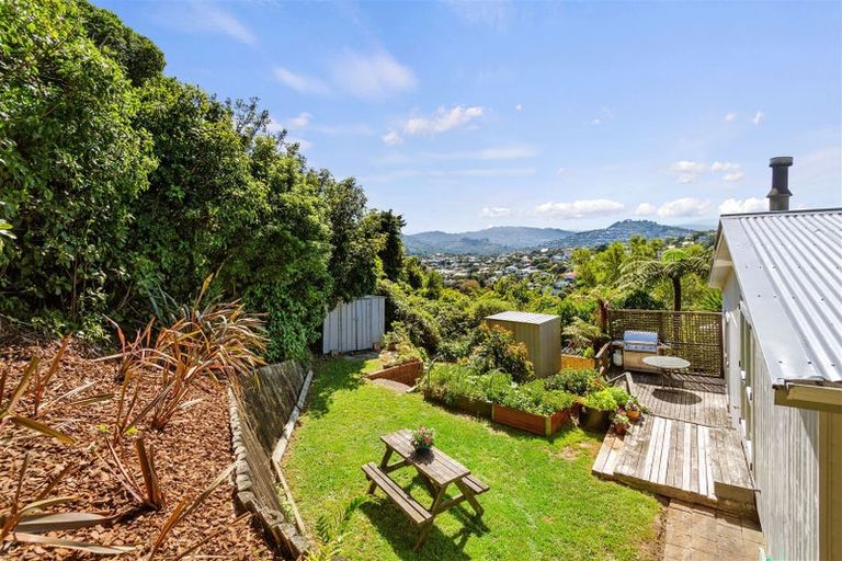 Photo of property in 14 Voltaire Street, Karori, Wellington, 6012