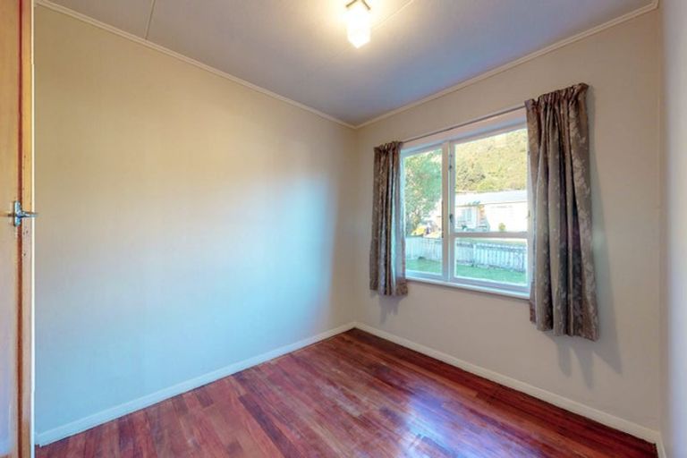 Photo of property in 29 Thirlmere Street, Wainuiomata, Lower Hutt, 5014