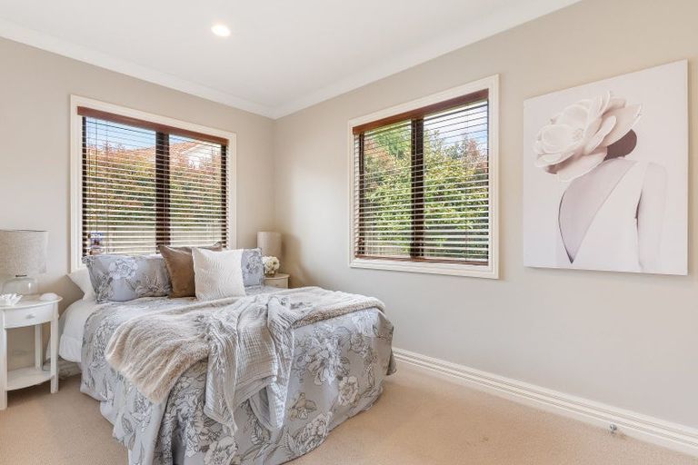 Photo of property in 11 Dunvegan Rise, East Tamaki Heights, Auckland, 2016