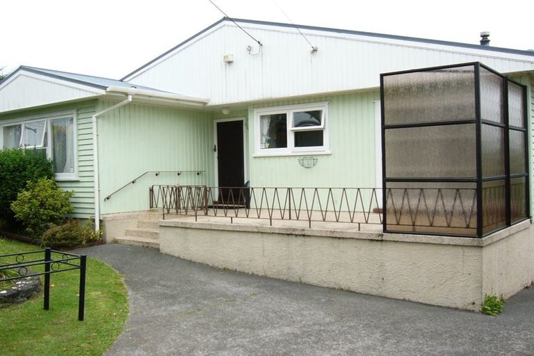 Photo of property in 123 Sunnyside Road, Sunnyvale, Auckland, 0612