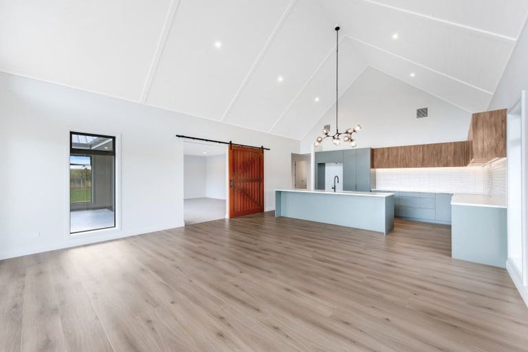 Photo of property in 22 Riverside Way, Clevedon, 2585