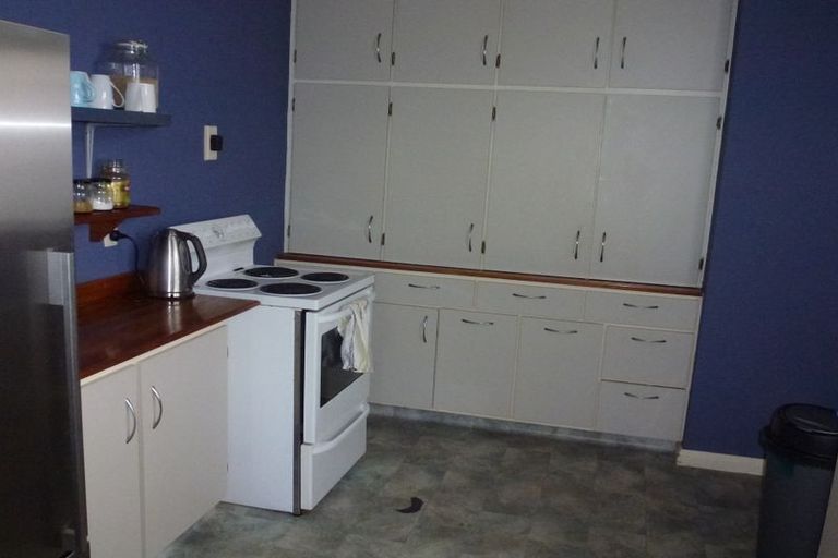 Photo of property in 6 Franklin Avenue, Hokowhitu, Palmerston North, 4410