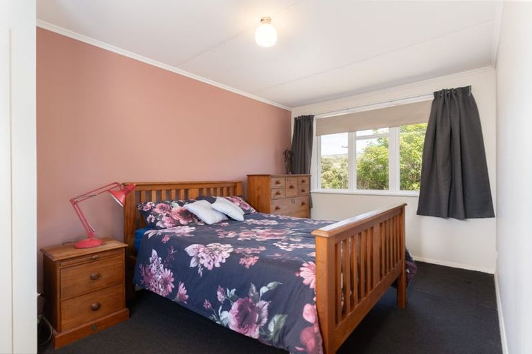 Photo of property in 25 Driver Crescent, Cannons Creek, Porirua, 5024