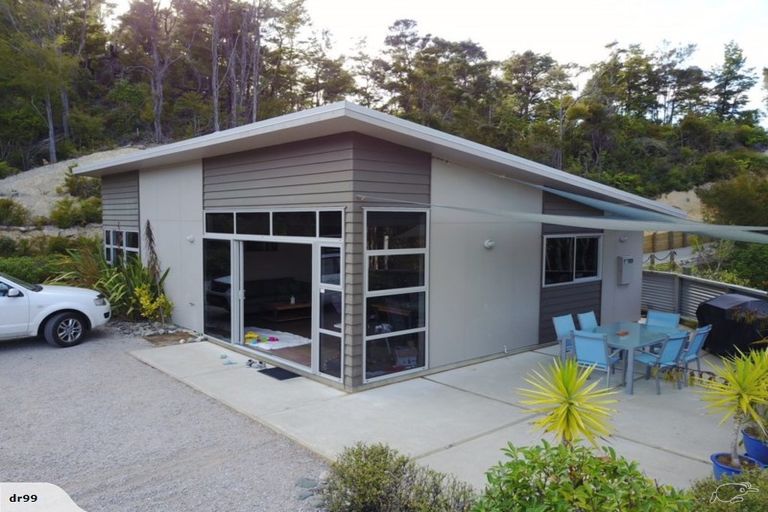 Photo of property in 84 Martin Farm Road, Kaiteriteri, Motueka, 7197