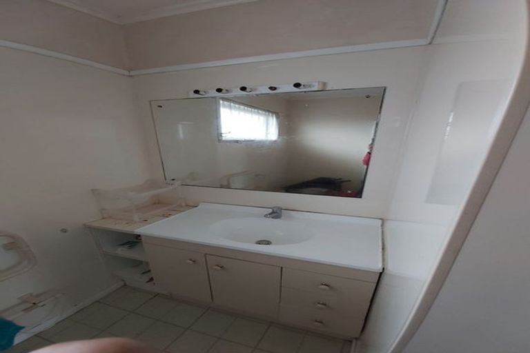 Photo of property in 85 Bruce Road, Glenfield, Auckland, 0629