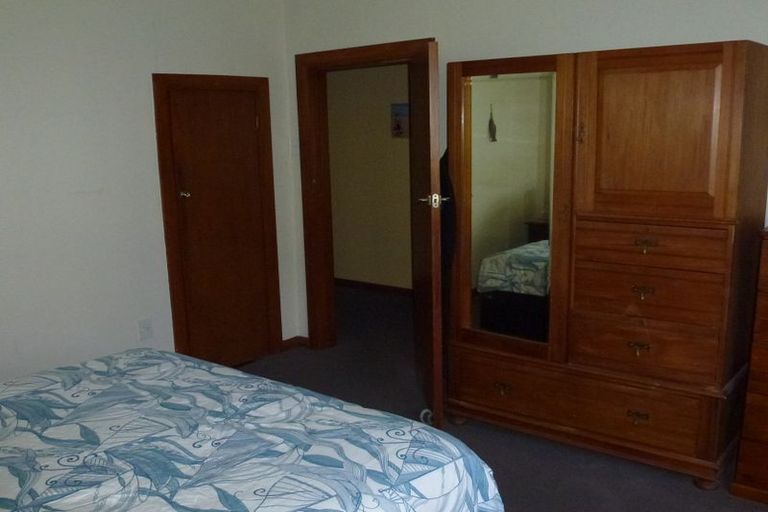 Photo of property in 6 Franklin Avenue, Hokowhitu, Palmerston North, 4410