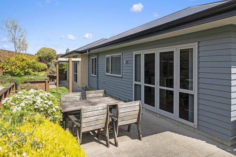 Photo of property in 46 Hamon Place, Pukehangi, Rotorua, 3015