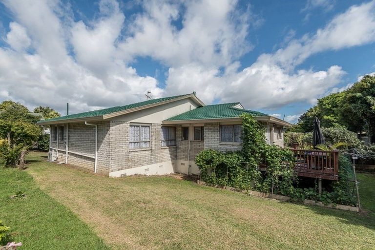 Photo of property in 3 Maugham Drive, Bucklands Beach, Auckland, 2014
