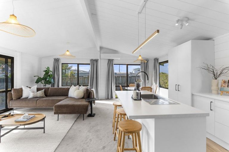 Photo of property in 247 Tukapa Street, Westown, New Plymouth, 4310