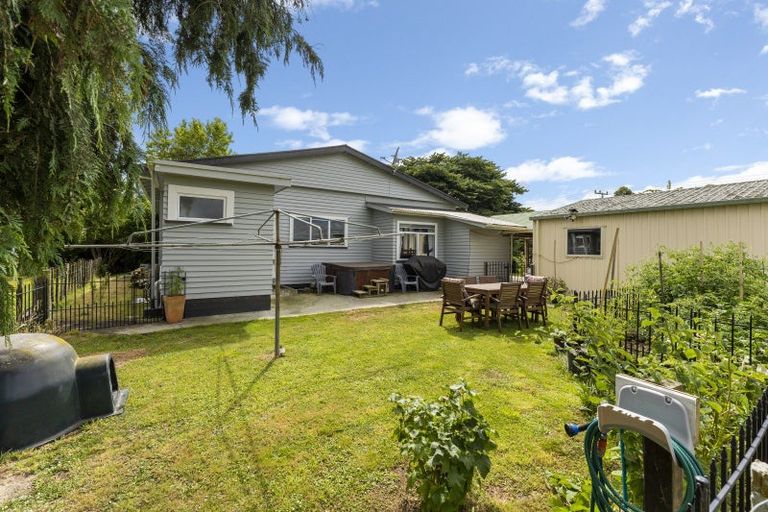 Photo of property in 17 Halls Road, Pahiatua, 4910