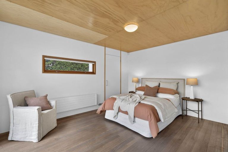 Photo of property in 94 Stanley Point Road, Stanley Point, Auckland, 0624