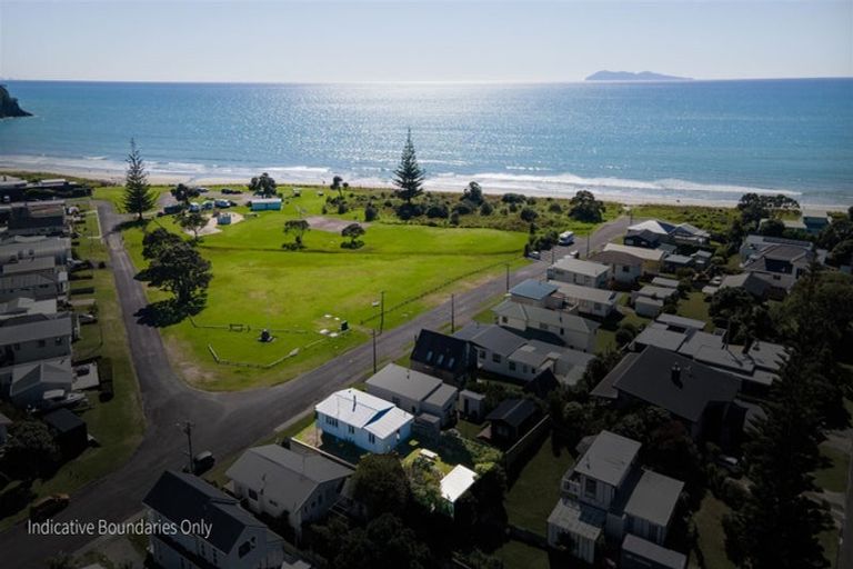 Photo of property in 33 Brighton Road, Waihi Beach, 3611