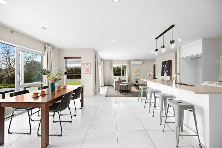 Photo of property in 60 Magellan Rise, Flagstaff, Hamilton, 3210