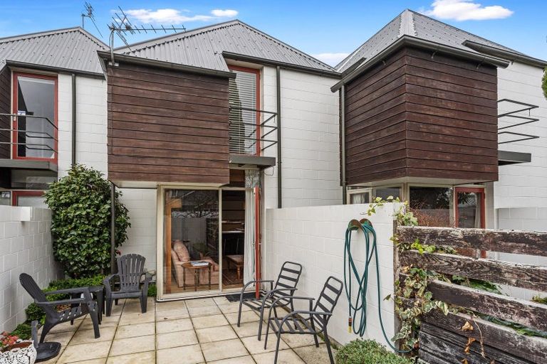 Photo of property in 2/30 Clissold Street, Merivale, Christchurch, 8014