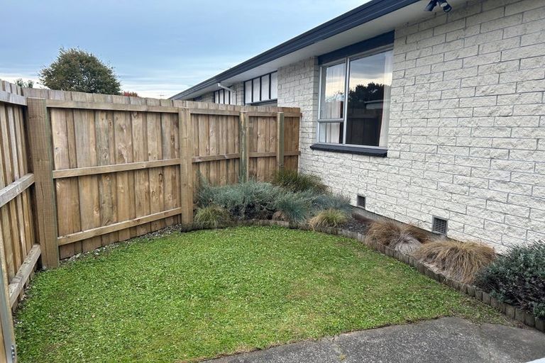 Photo of property in 1/176 Sawyers Arms Road, Bishopdale, Christchurch, 8053