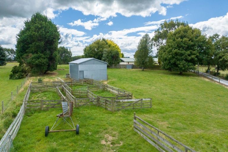 Photo of property in 349 Oteramika Road, Seaward Bush, Invercargill, 9871