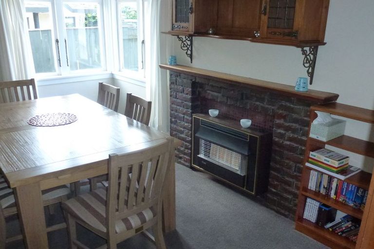 Photo of property in 6 Franklin Avenue, Hokowhitu, Palmerston North, 4410