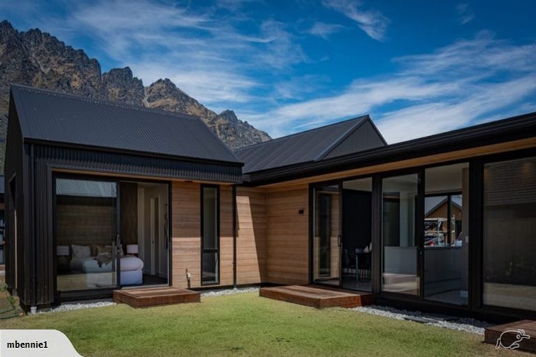 Photo of property in 6 Maize Street, Jacks Point, Queenstown, 9371